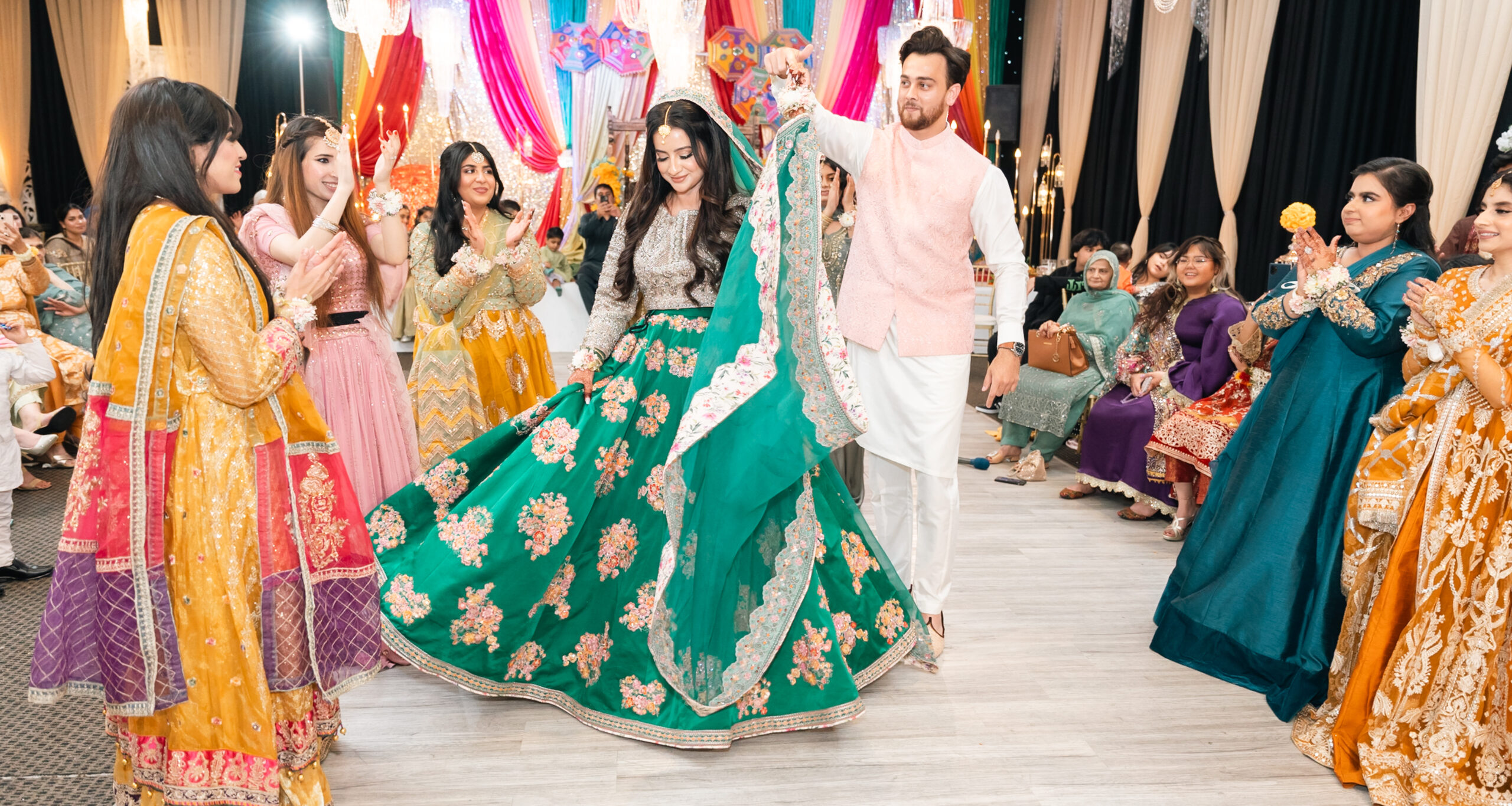 Hamza-Namoos-Couple-First-Dance-Mehndi-Grand-Celebration-Hall